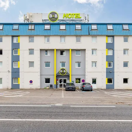 Lyon Grand Stade 酒店 2*