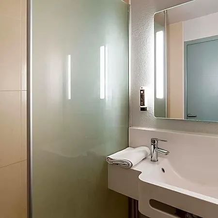 Hotel Lyon Grand Stade Meyzieu
