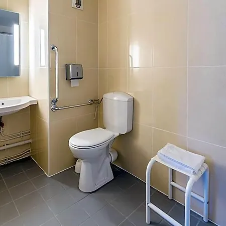 Otel Lyon Grand Stade Meyzieu