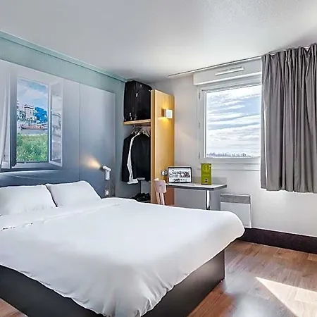 Lyon Grand Stade Hotel