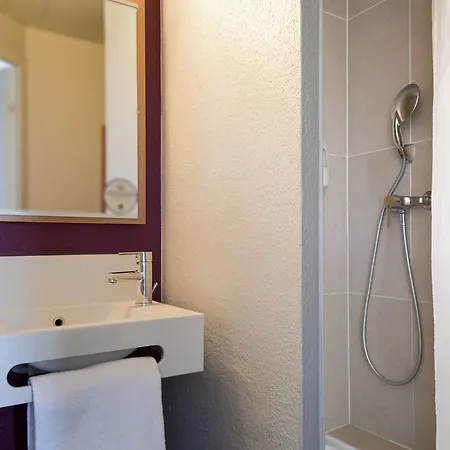 Hotel Lyon Grand Stade 2*