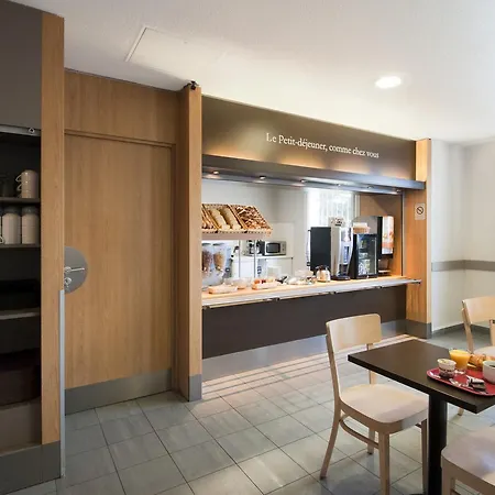 Lyon Grand Stade 梅济约