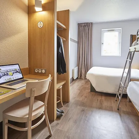 酒店 Lyon Grand Stade 2*