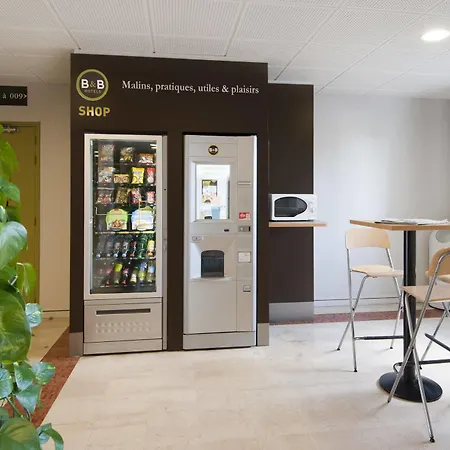 Lyon Grand Stade 酒店