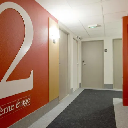 酒店 Lyon Grand Stade 2*